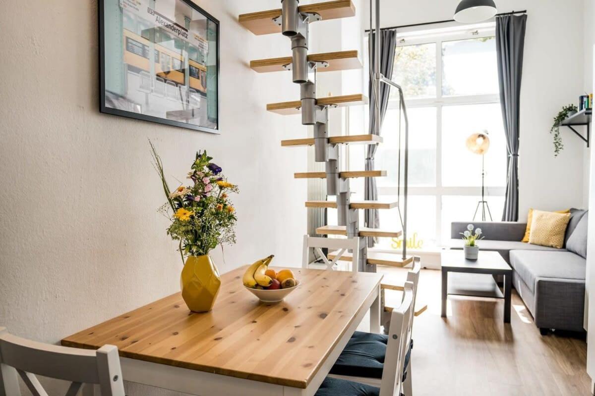 Industrial Loft In Berlin Mitte Apartment Exterior photo